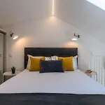 Casa Da Porta Da - 1 Bedroom Castle Loft 阿尔布费拉
